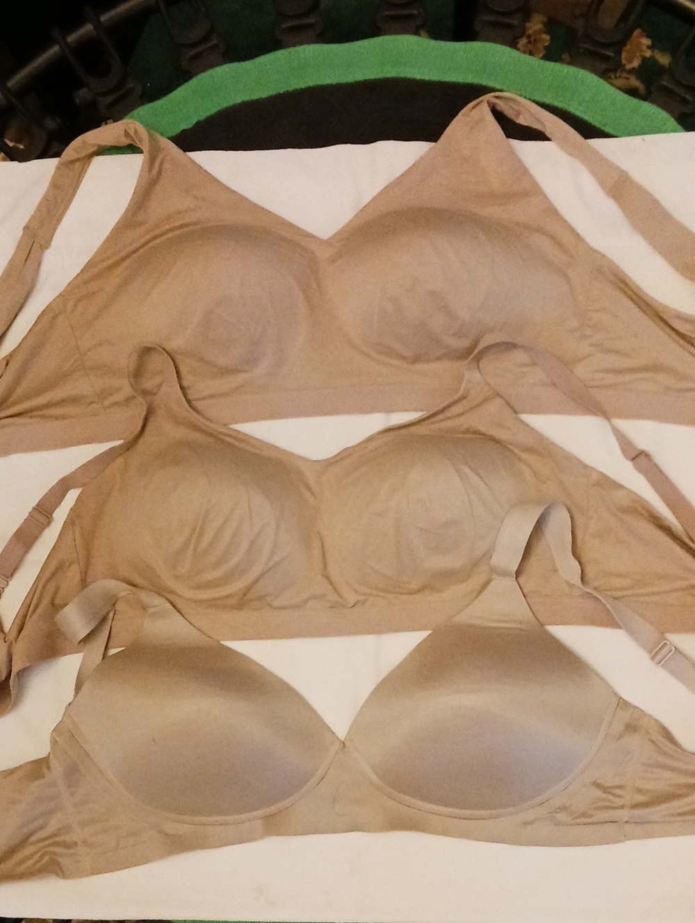 Warner's Nude/Tan Wireless Seamless Bras - 3-Pack